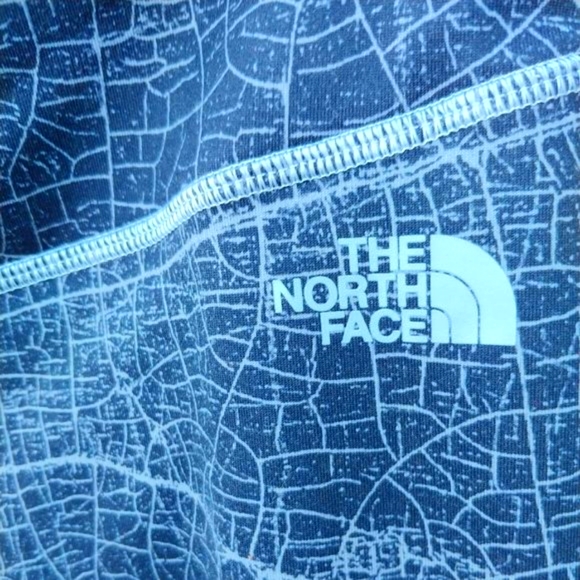 North Face 3/4 Leggings - Picture 2 of 8